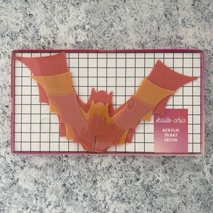 NWT Kailo Chic set of Orange 3D Bat Decor (3 piece)